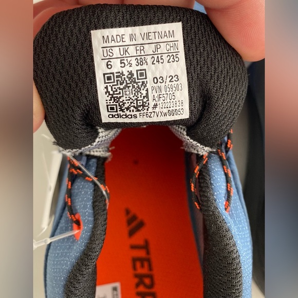 NWT Adidas Terex boys shoes size 6 - Picture 5 of 6